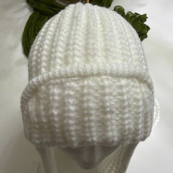 White Knitted Winter Bonnet Hat with Ties – Soft & Cozy - Picture 4 of 6